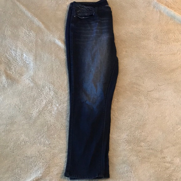 Washed blue jeans - Picture 2 of 4